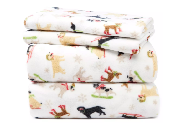 Fleece sheet with winter dog print